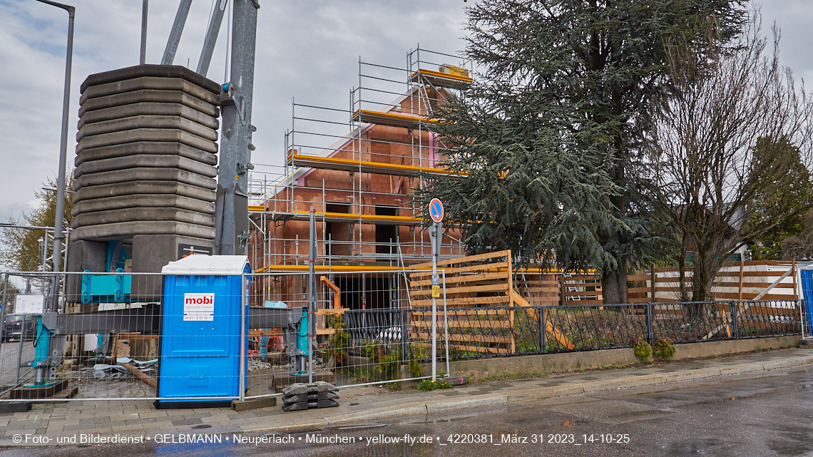 31.03.2023 - Baustelle zu einem Mehrfamilienhaus in der Niederalmstraße 16